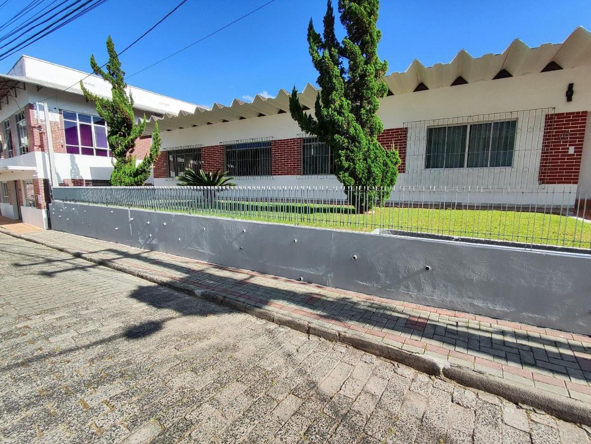 Villa Bilac - Studios Proximo A Vila Germanica Bairro Da Velha Blumenau Exterior foto